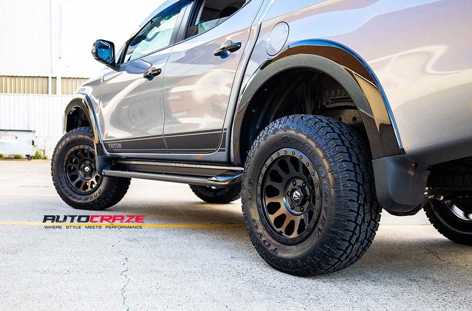 MITSUBISHI TRITON VECTOR MATTE BLACK